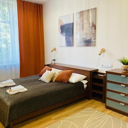 St. Cross Apartment Cracovie Extérieur photo